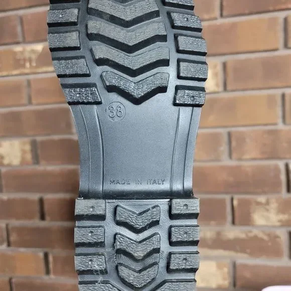 Burberry London authentic unlined tartan rainboot worn once purchased 2008 - Picture 10 of 16